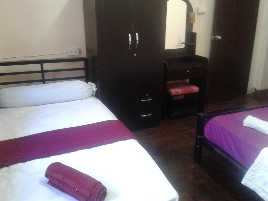 Yaya Guesthouse Bangkok Dış mekan fotoğraf