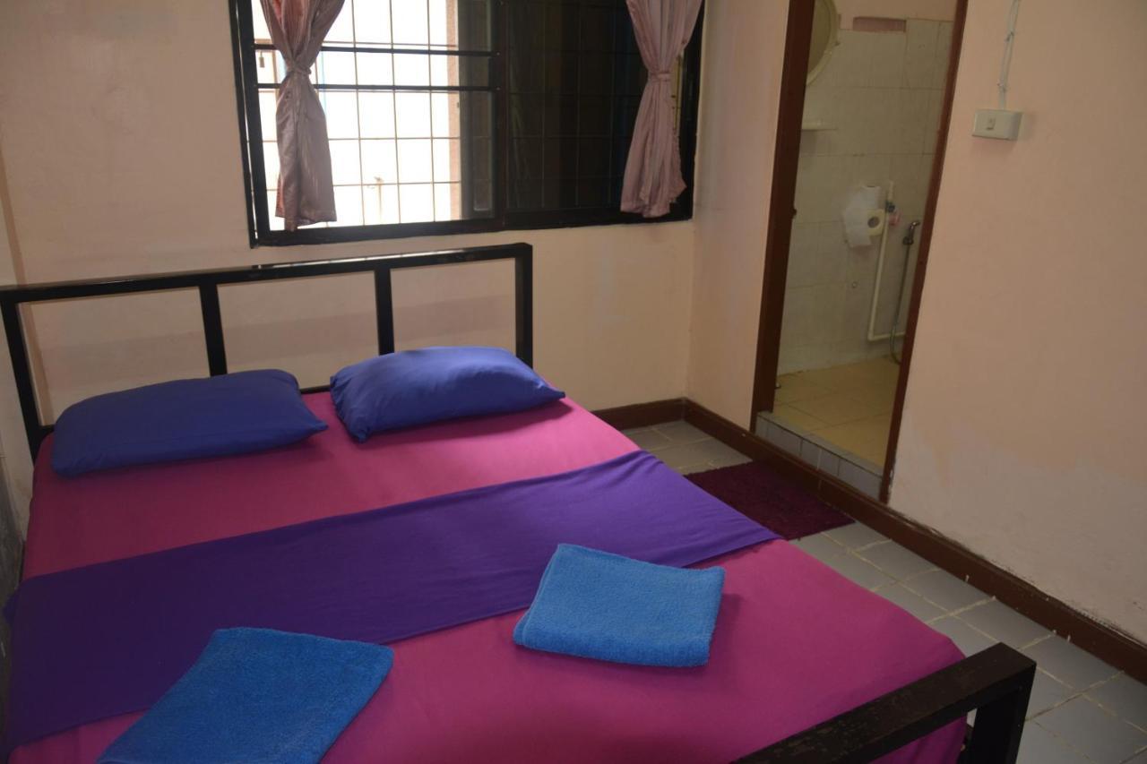 Yaya Guesthouse Bangkok Dış mekan fotoğraf