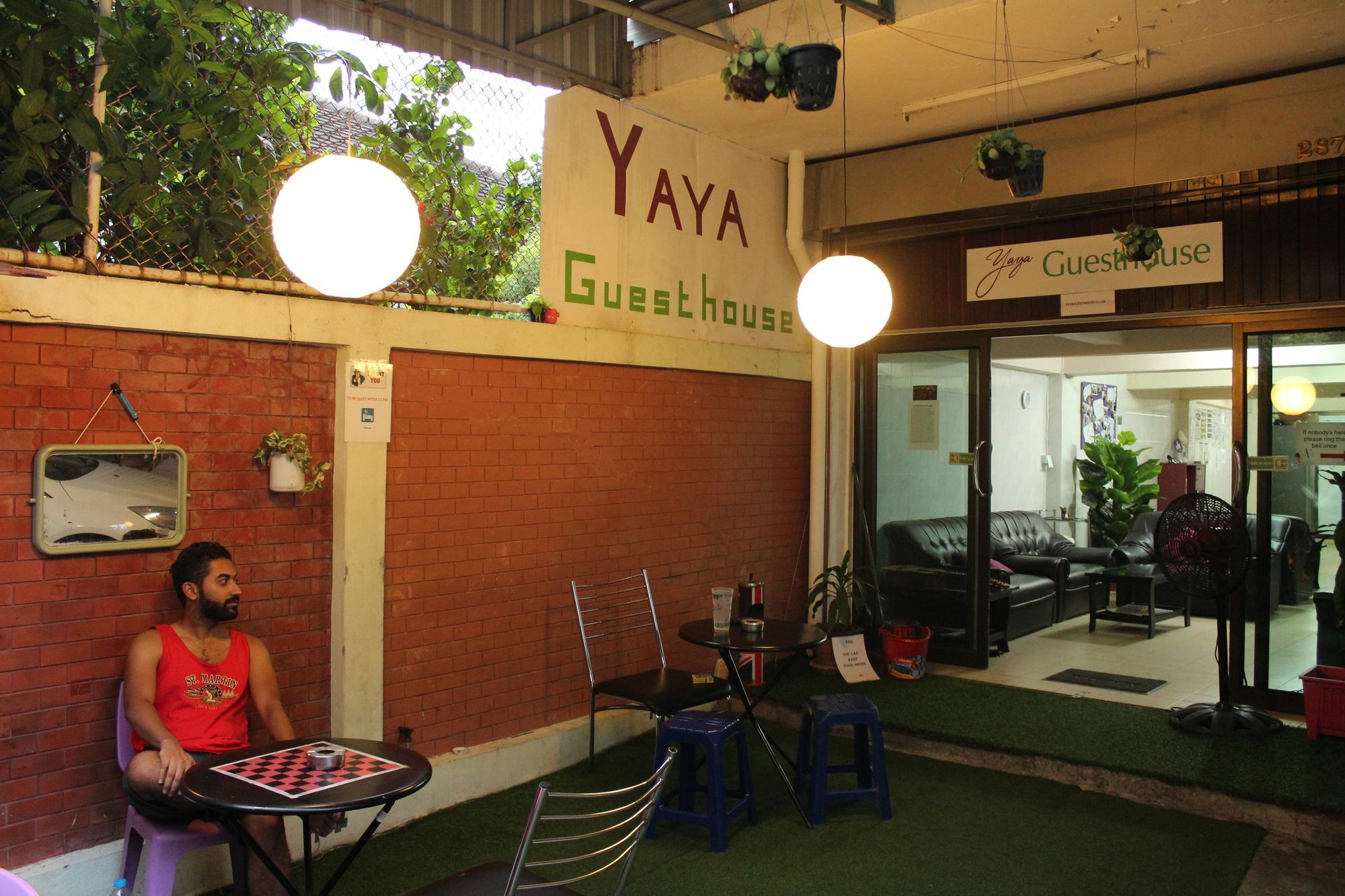 Yaya Guesthouse Bangkok Dış mekan fotoğraf