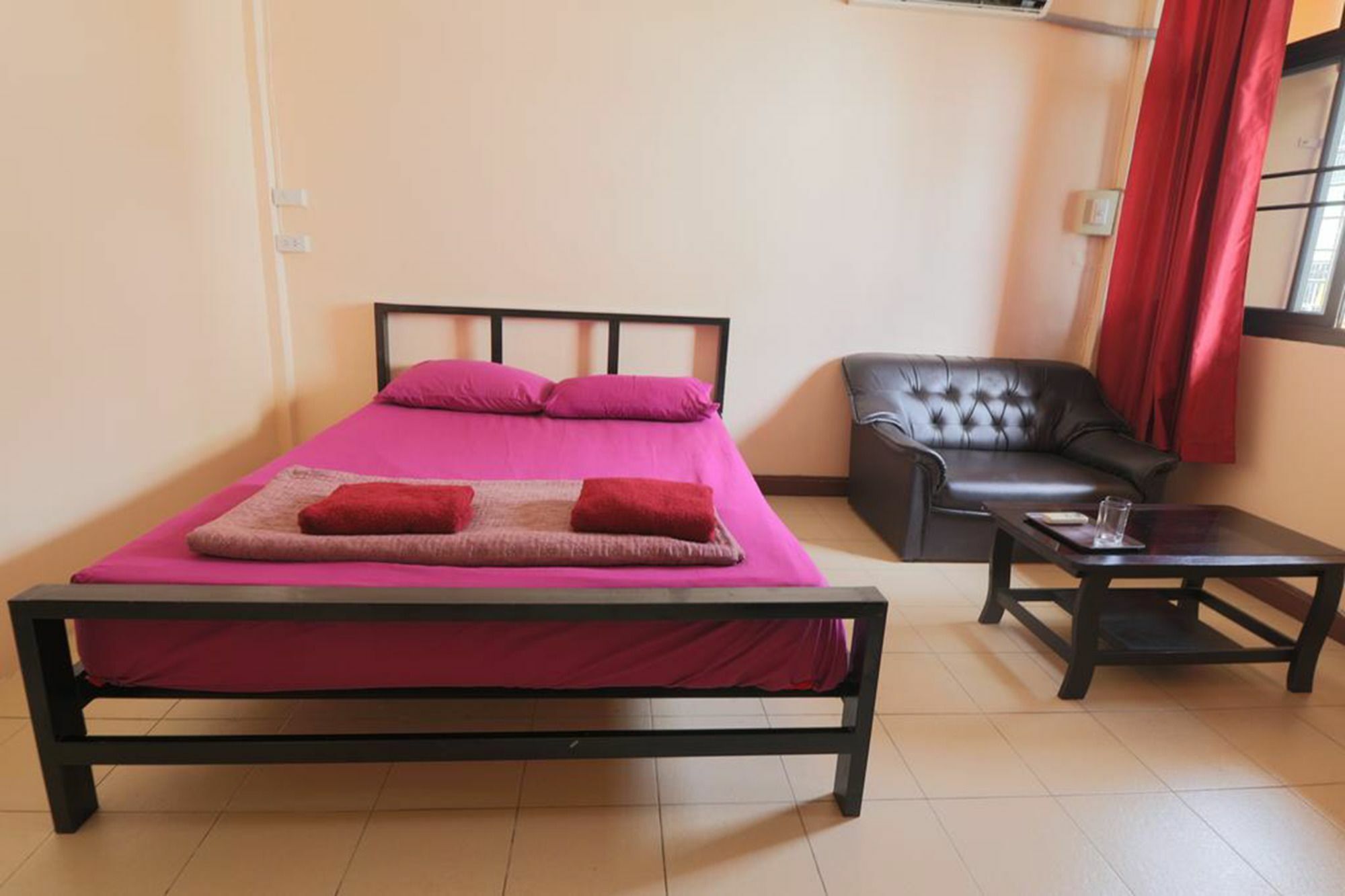 Yaya Guesthouse Bangkok Dış mekan fotoğraf