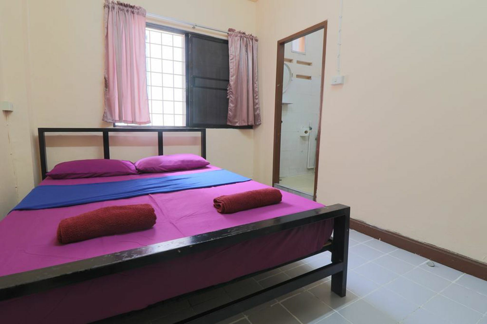 Yaya Guesthouse Bangkok Dış mekan fotoğraf