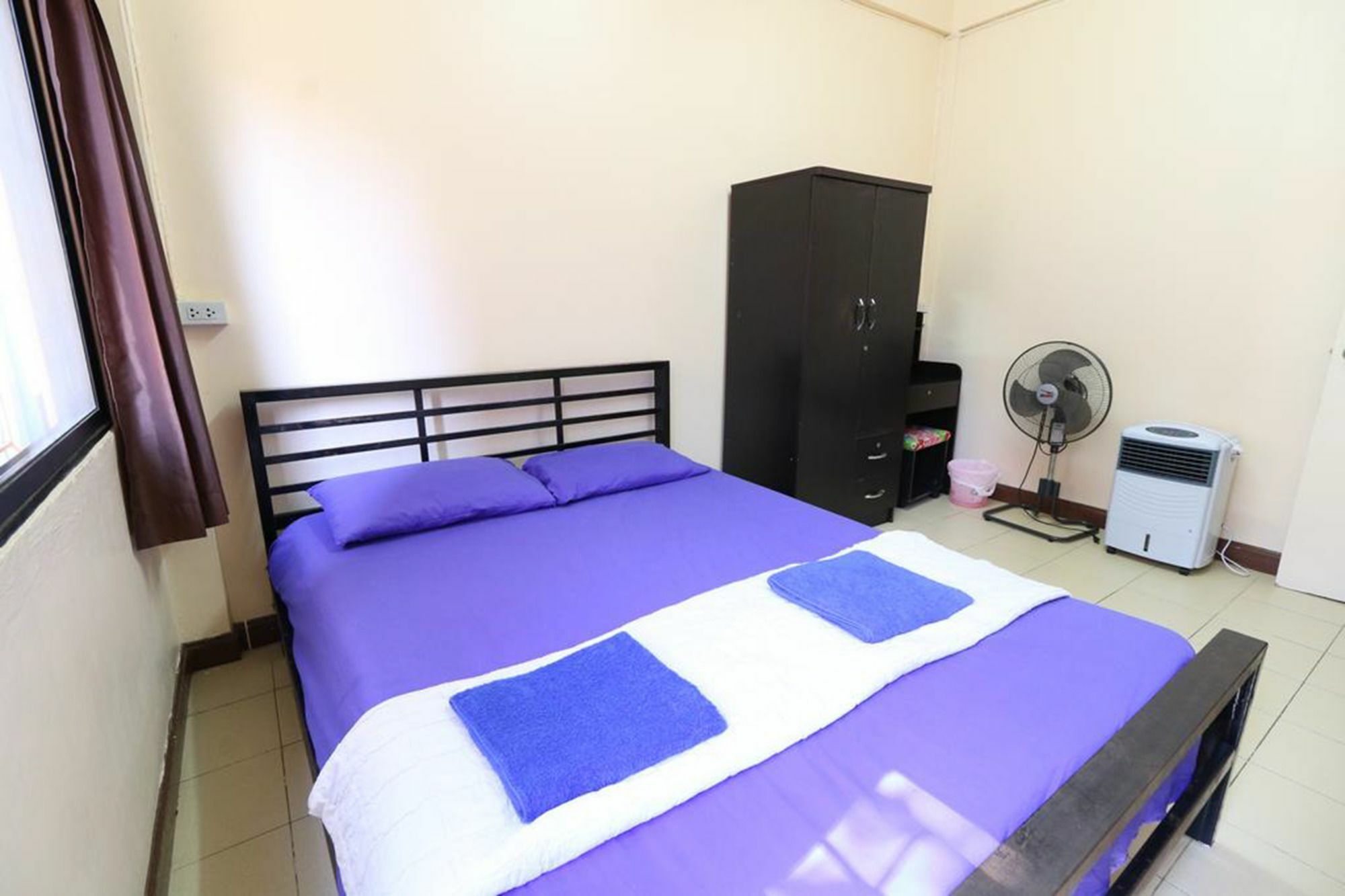 Yaya Guesthouse Bangkok Dış mekan fotoğraf