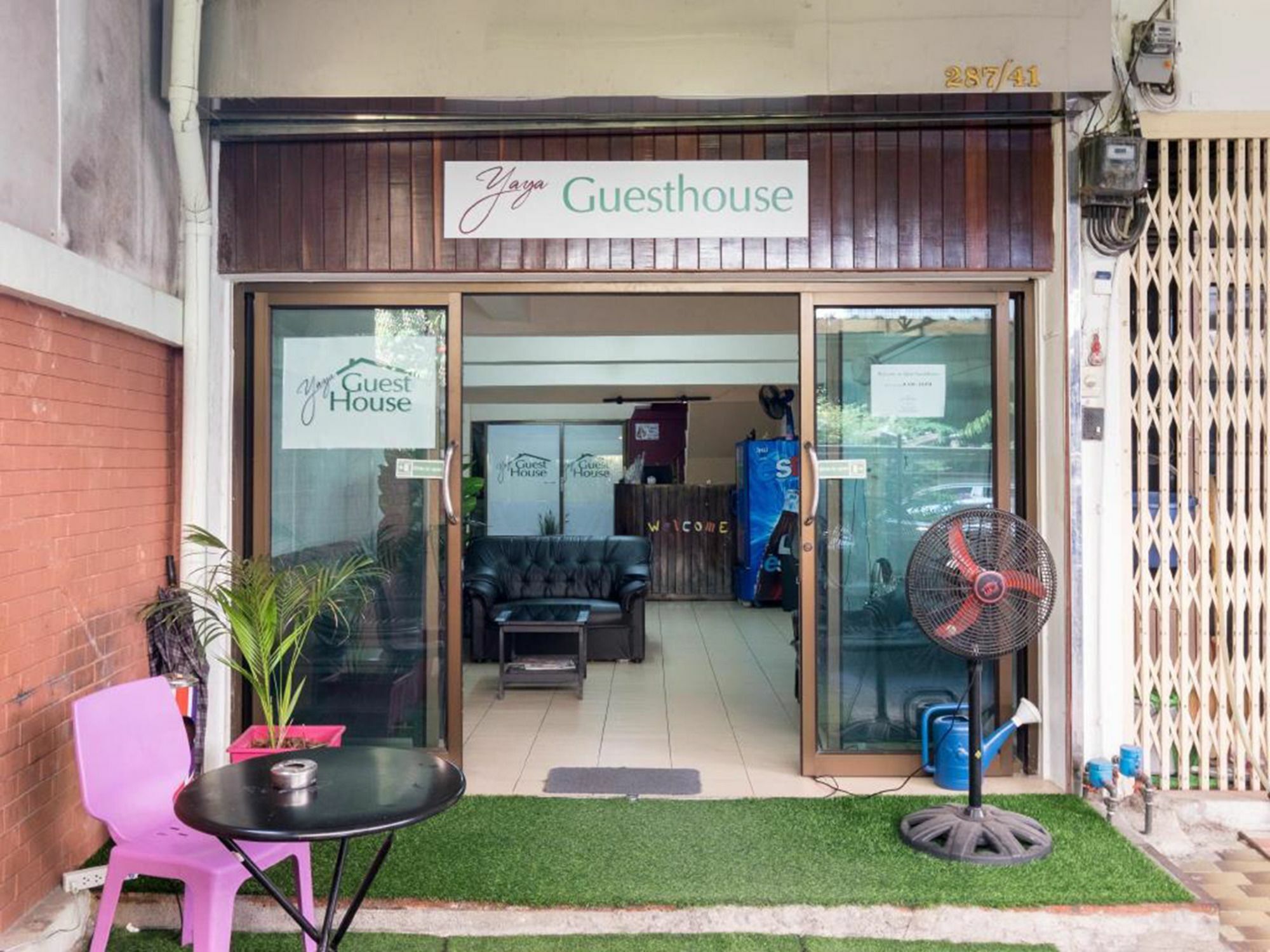 Yaya Guesthouse Bangkok Dış mekan fotoğraf